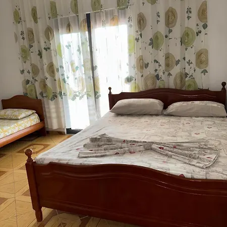 Guest House-vila Ameli Apartment